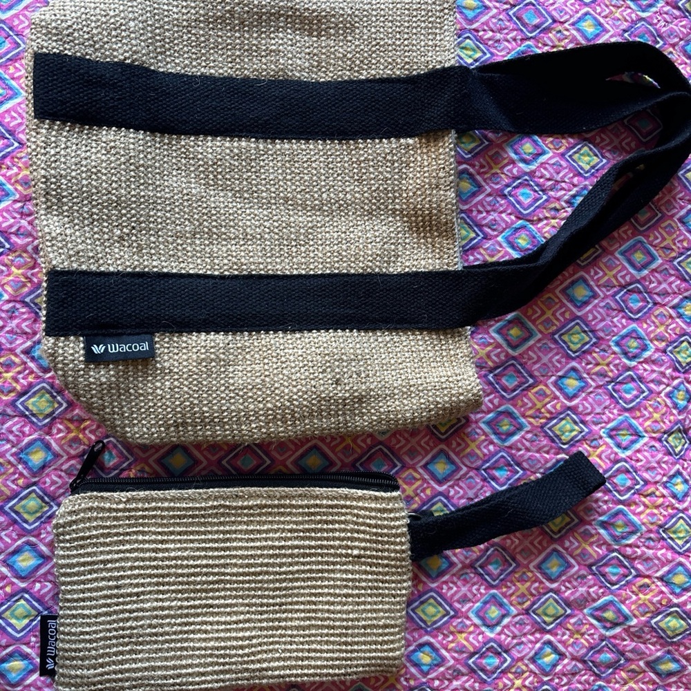 Wacoal shoulder bag purse and pouch natural fibers